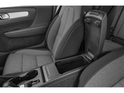 2025 Volvo XC40 Core Bright Theme