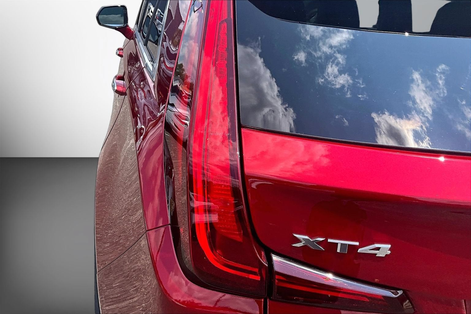 2023 Cadillac XT4 FWD Luxury