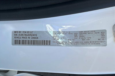 2025 Chrysler Pacifica Select