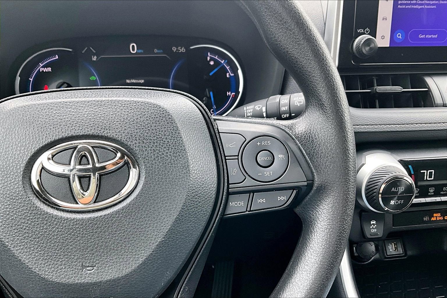 2025 Toyota RAV4 Hybrid XLE