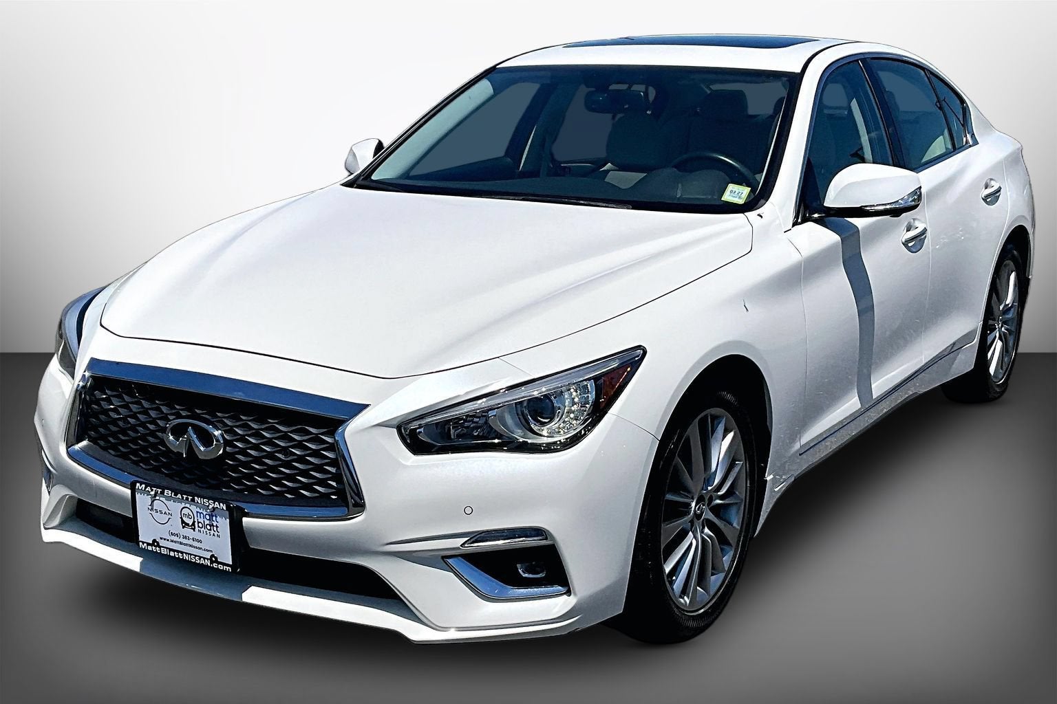 2023 INFINITI Q50 LUXE