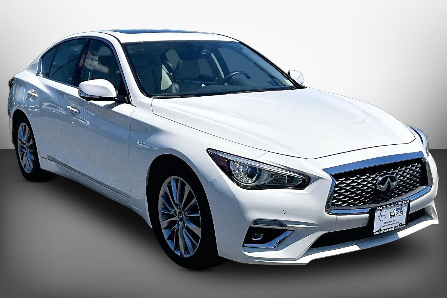2023 INFINITI Q50 LUXE