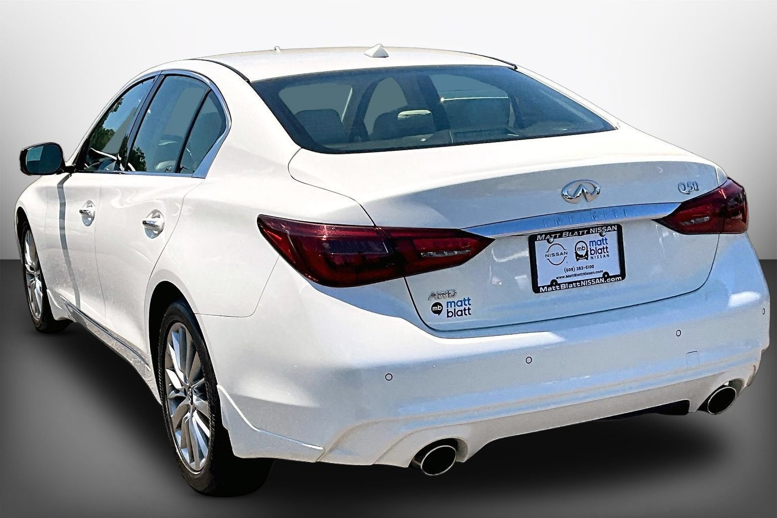 2023 INFINITI Q50 LUXE