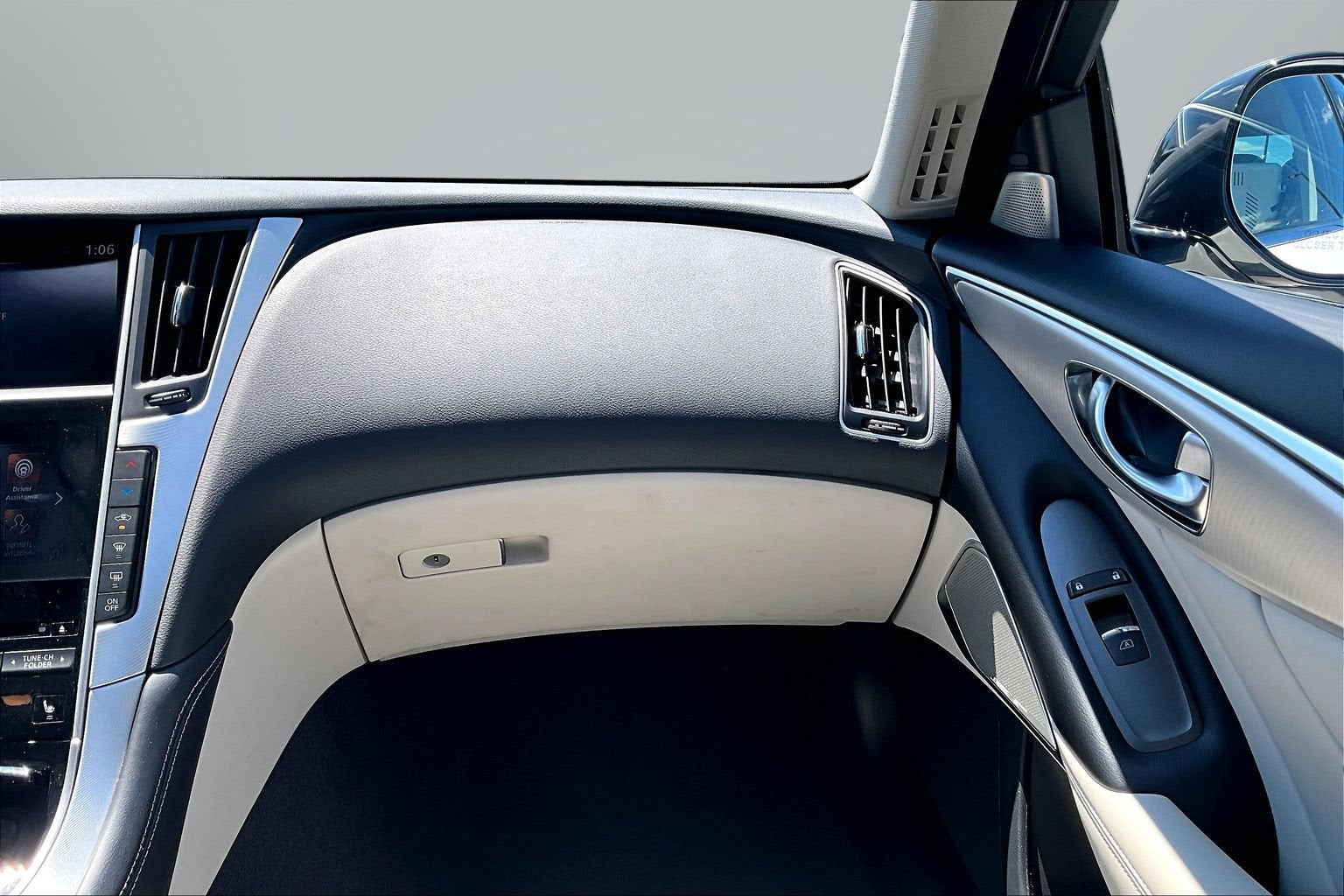 2023 INFINITI Q50 LUXE