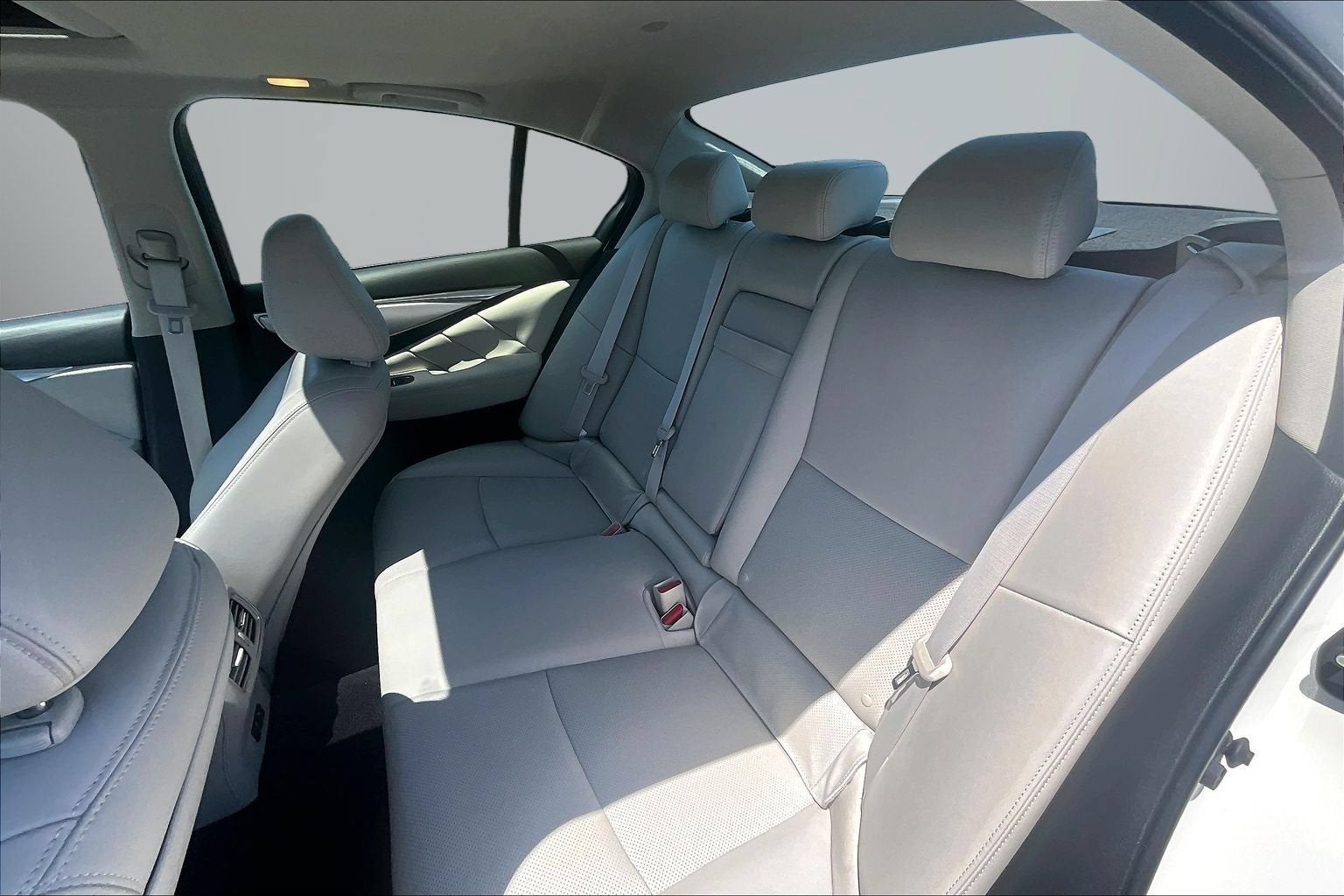 2023 INFINITI Q50 LUXE