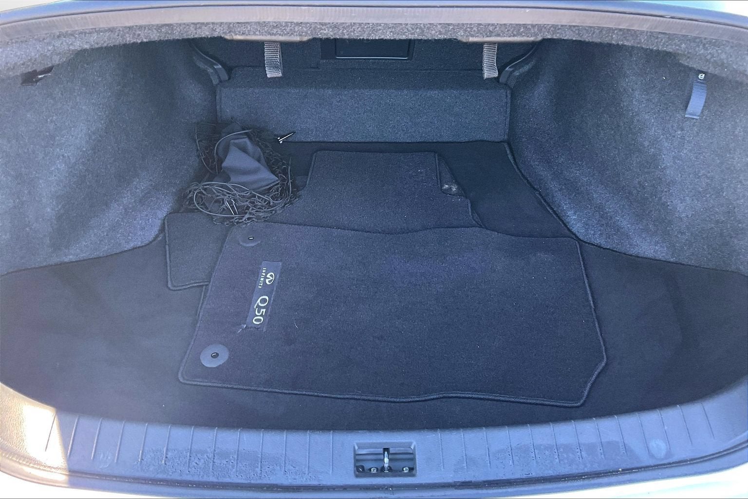 2023 INFINITI Q50 LUXE