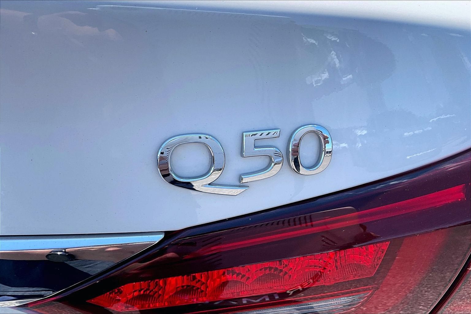 2023 INFINITI Q50 LUXE