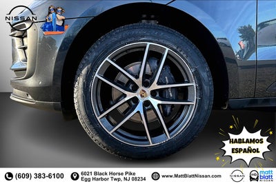 2023 Porsche Macan Base