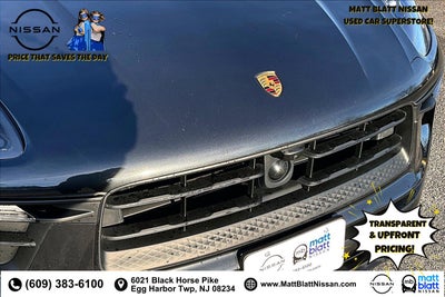 2023 Porsche Macan Base