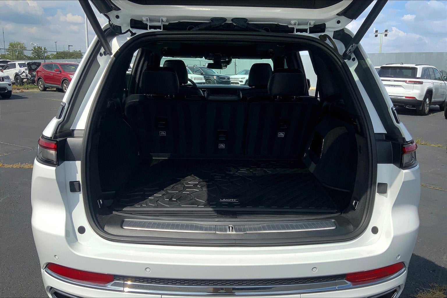 2023 Jeep Grand Cherokee Overland 4x4