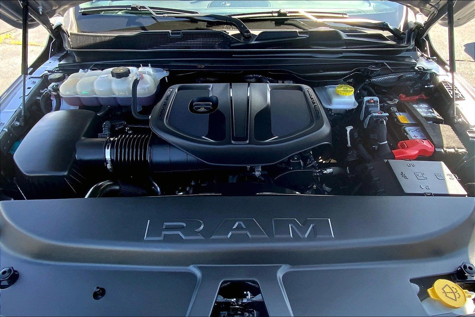 2025 RAM 1500 Big Horn Crew Cab 4x4 5'7' Box