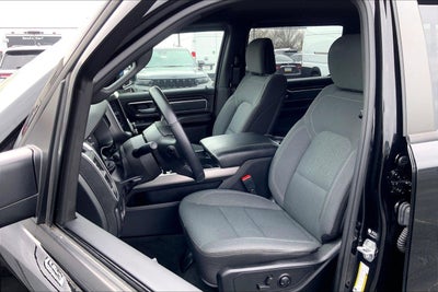 2022 RAM 1500 Big Horn Crew Cab 4x4 5'7' Box