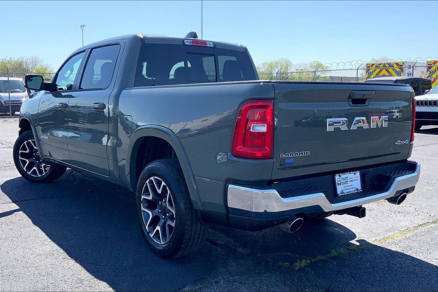 2026 RAM 1500 Laramie Crew Cab 4x4 5'7' Box