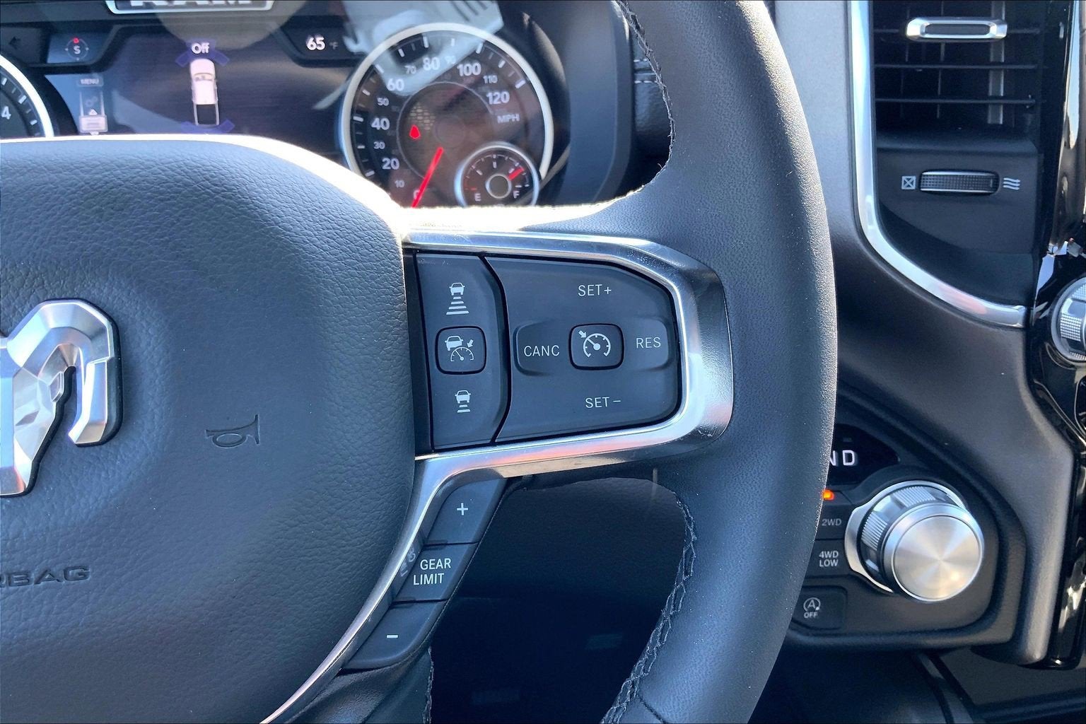 2026 RAM 1500 Laramie Crew Cab 4x4 5'7' Box