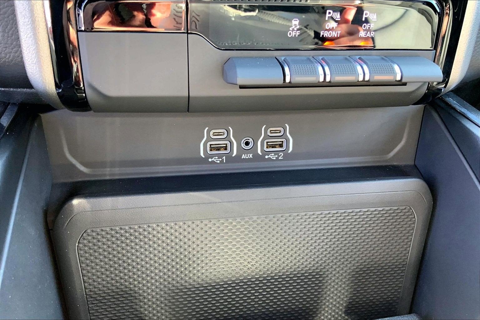 2026 RAM 1500 Laramie Crew Cab 4x4 5'7' Box