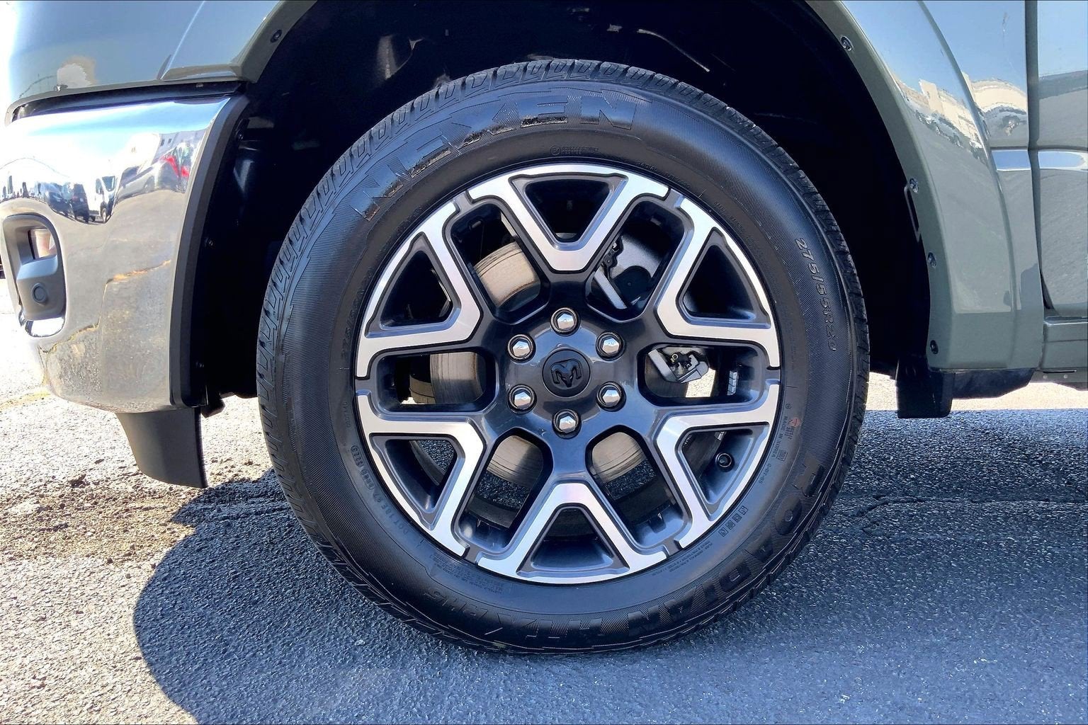 2026 RAM 1500 Laramie Crew Cab 4x4 5'7' Box