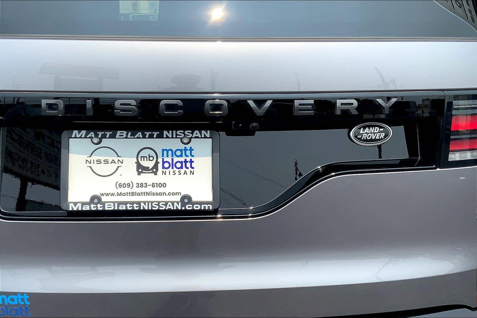 2023 Land Rover Discovery P300 S R-Dynamic