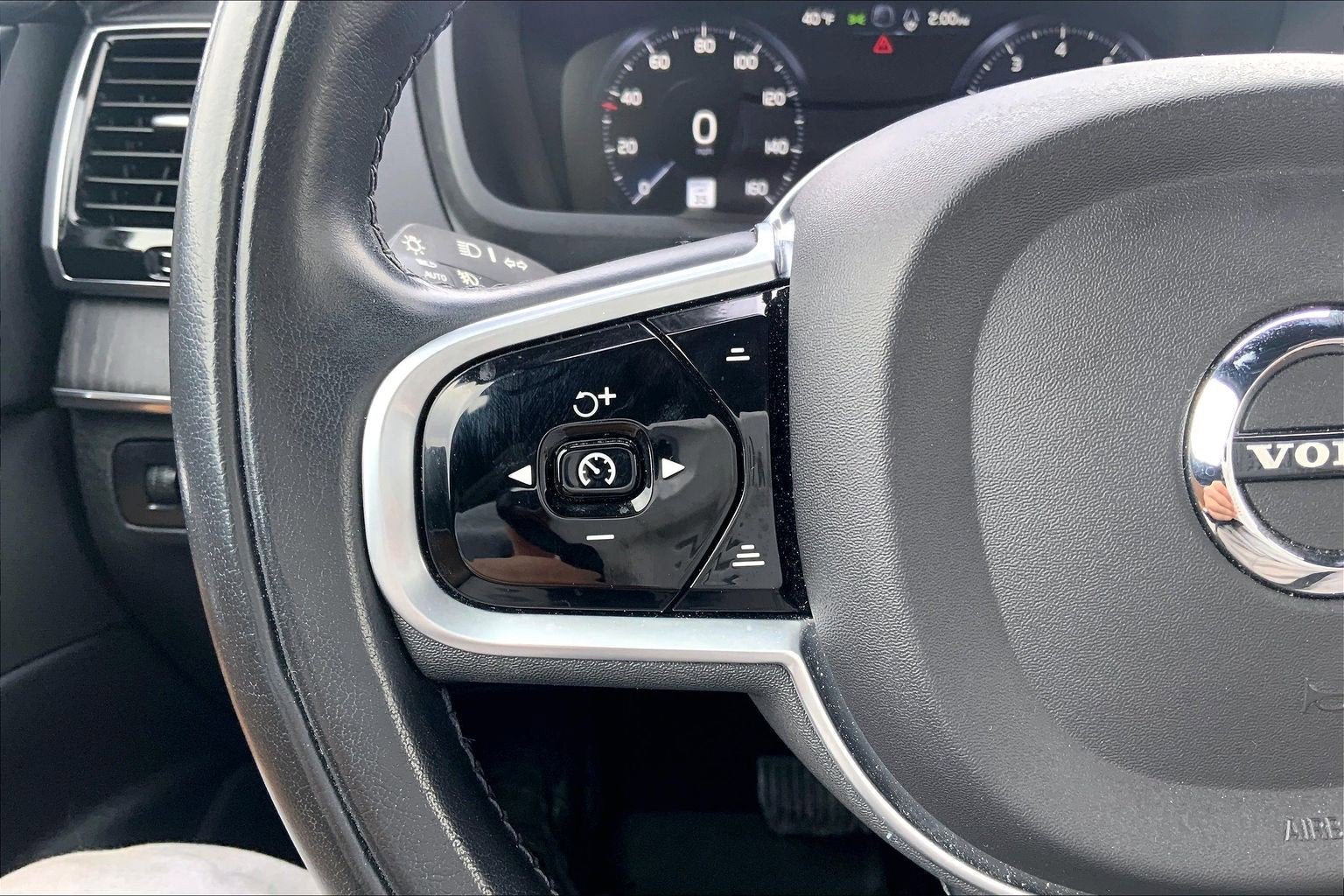 2022 Volvo XC90 T6 Inscription 7 Passenger