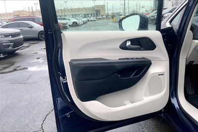 2020 Chrysler Pacifica Hybrid Limited
