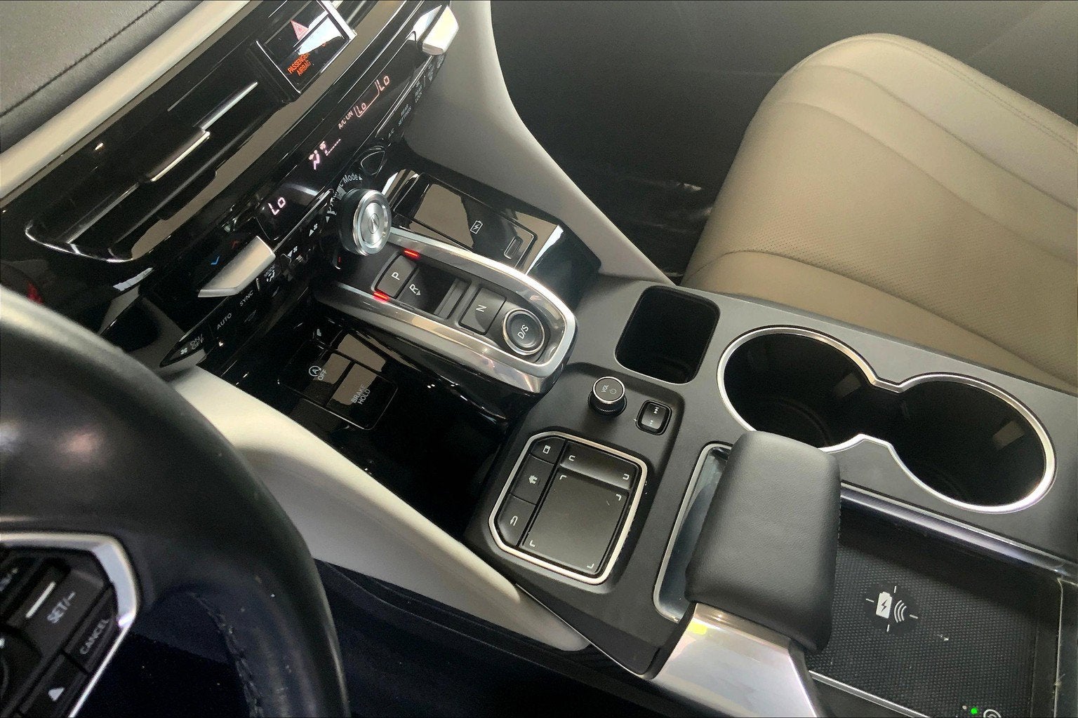 2023 Acura MDX w/Technology Package