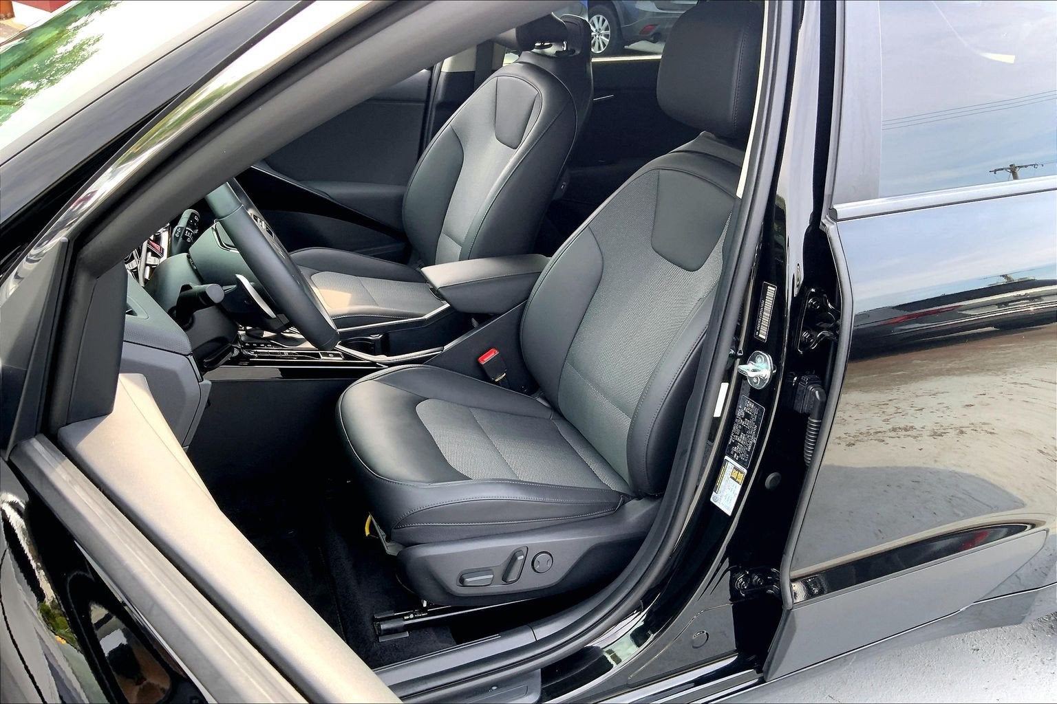 2024 Kia Niro EX