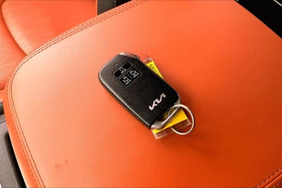 2023 Kia Carnival SX