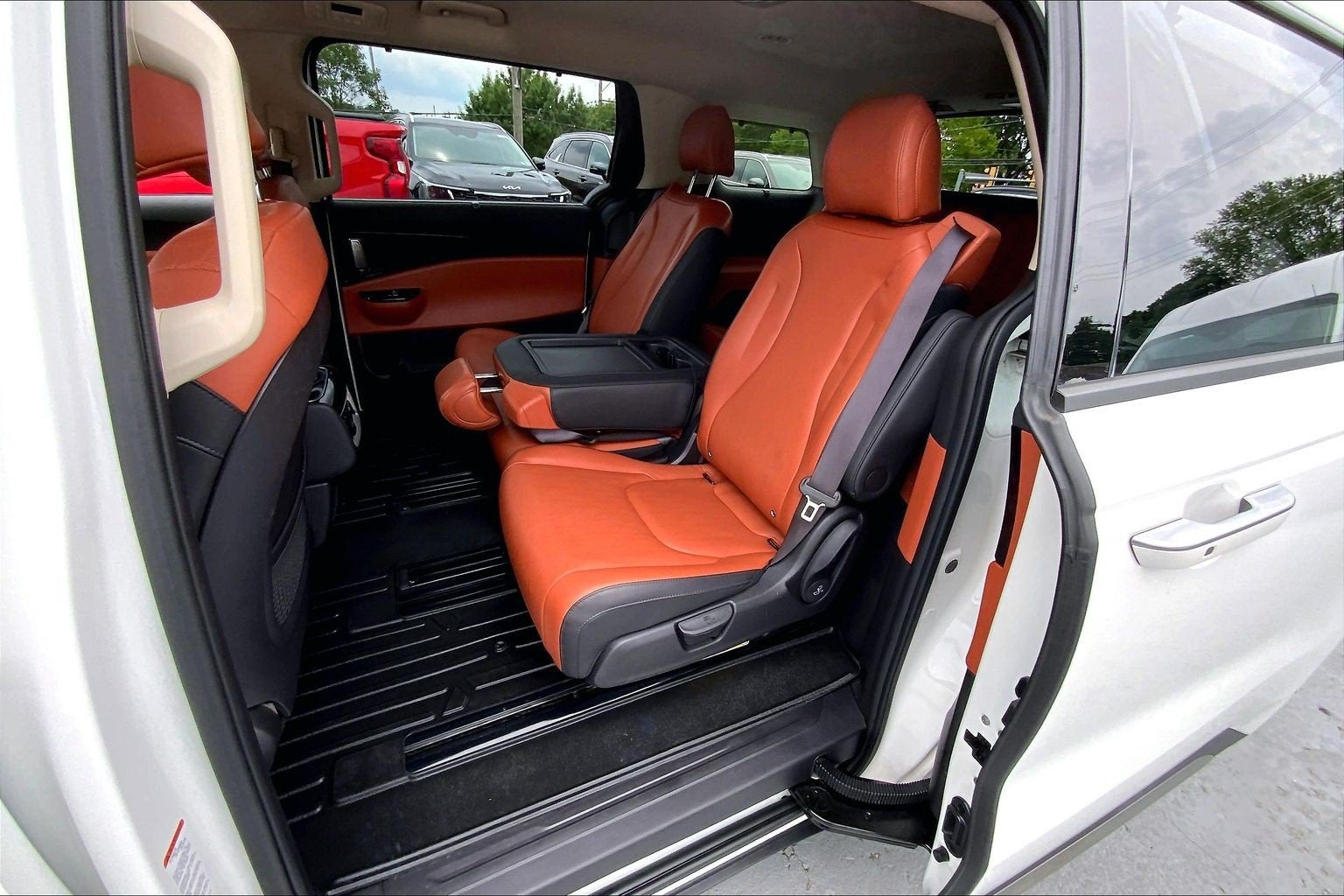 2023 Kia Carnival SX