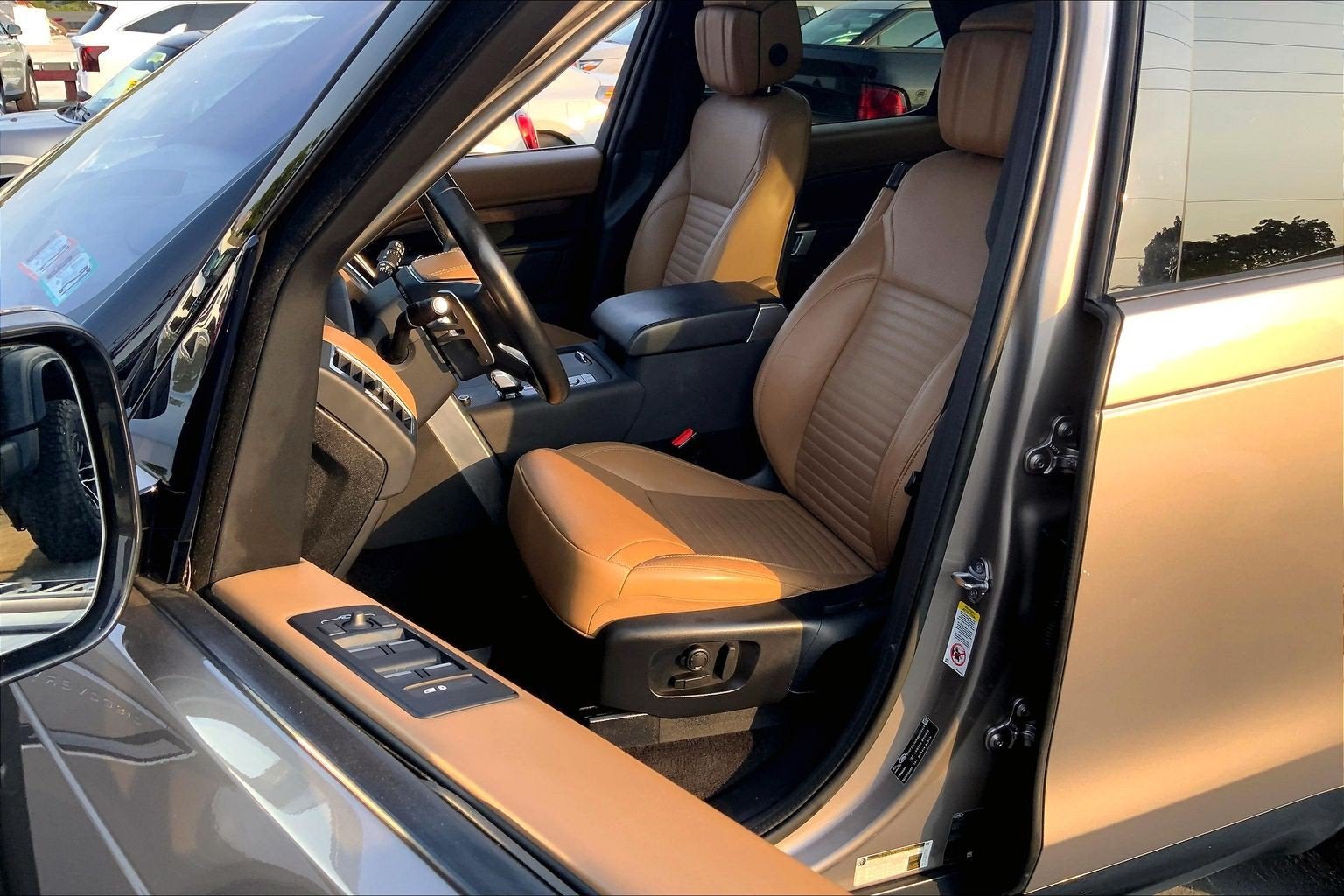 2023 Land Rover Discovery S R-Dynamic