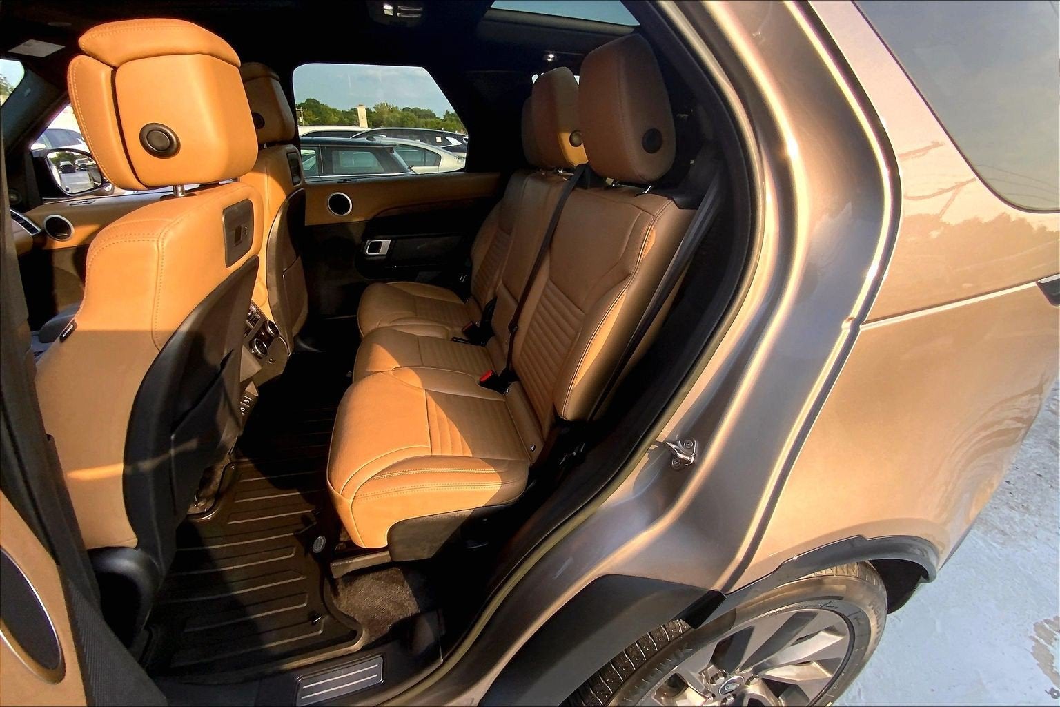 2023 Land Rover Discovery S R-Dynamic