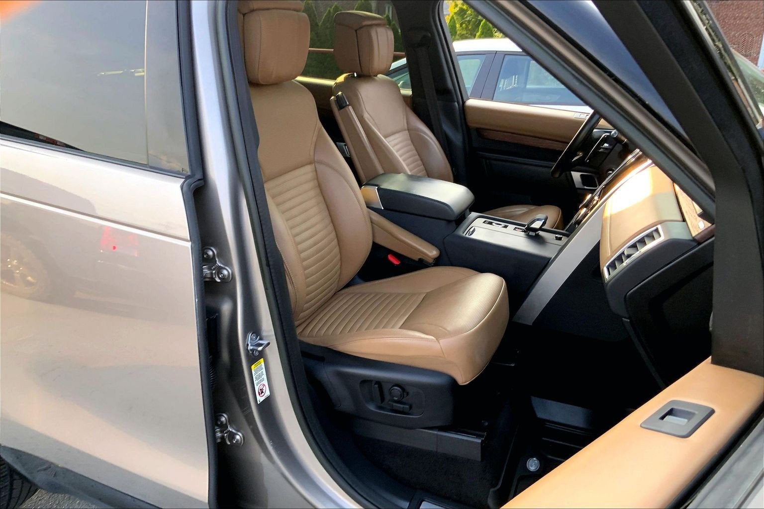 2023 Land Rover Discovery S R-Dynamic