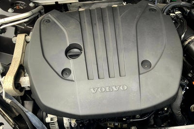 2022 Volvo XC60 Momentum