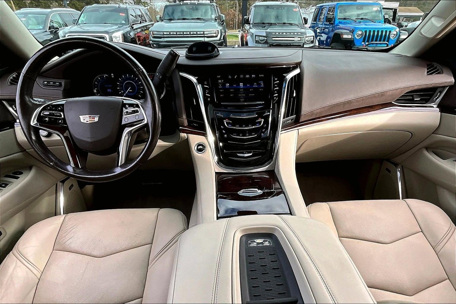 2016 Cadillac Escalade Luxury Collection