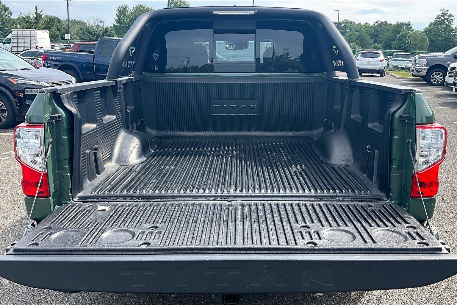 2024 Nissan Titan SV