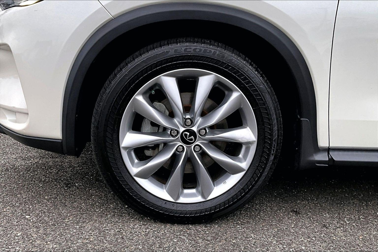 2021 INFINITI QX50 LUXE