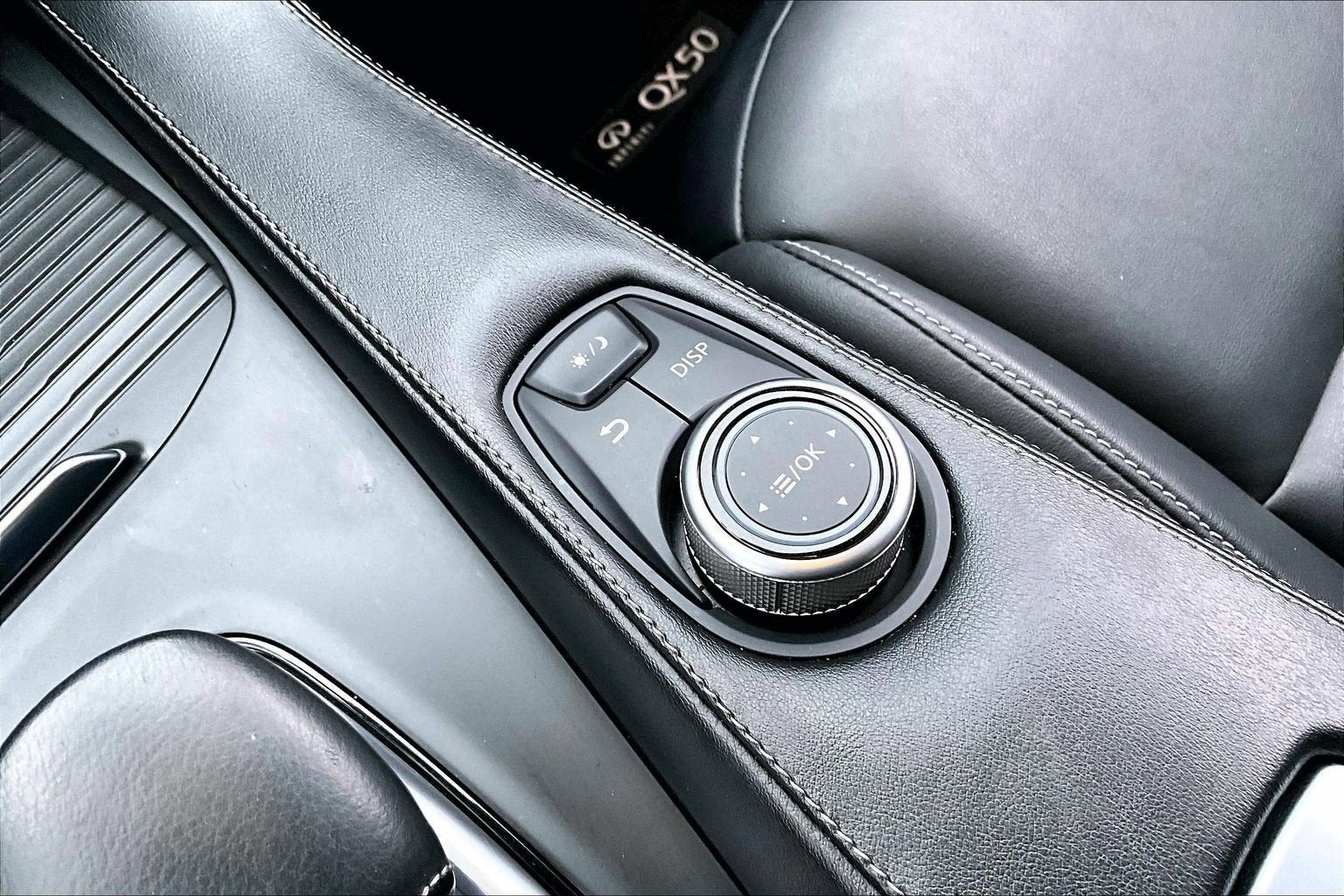 2021 INFINITI QX50 LUXE