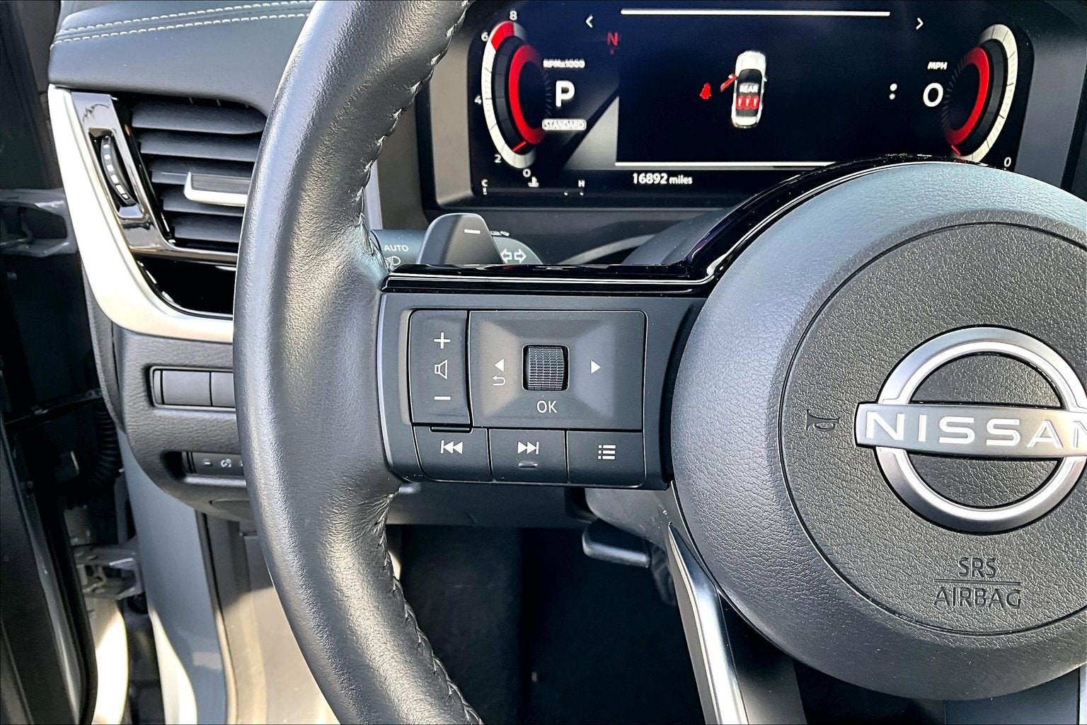 2024 Nissan Rogue SL