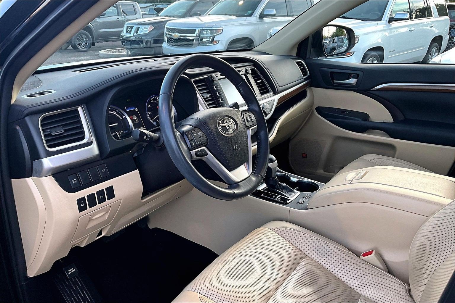 2019 Toyota Highlander Hybrid Limited Platinum