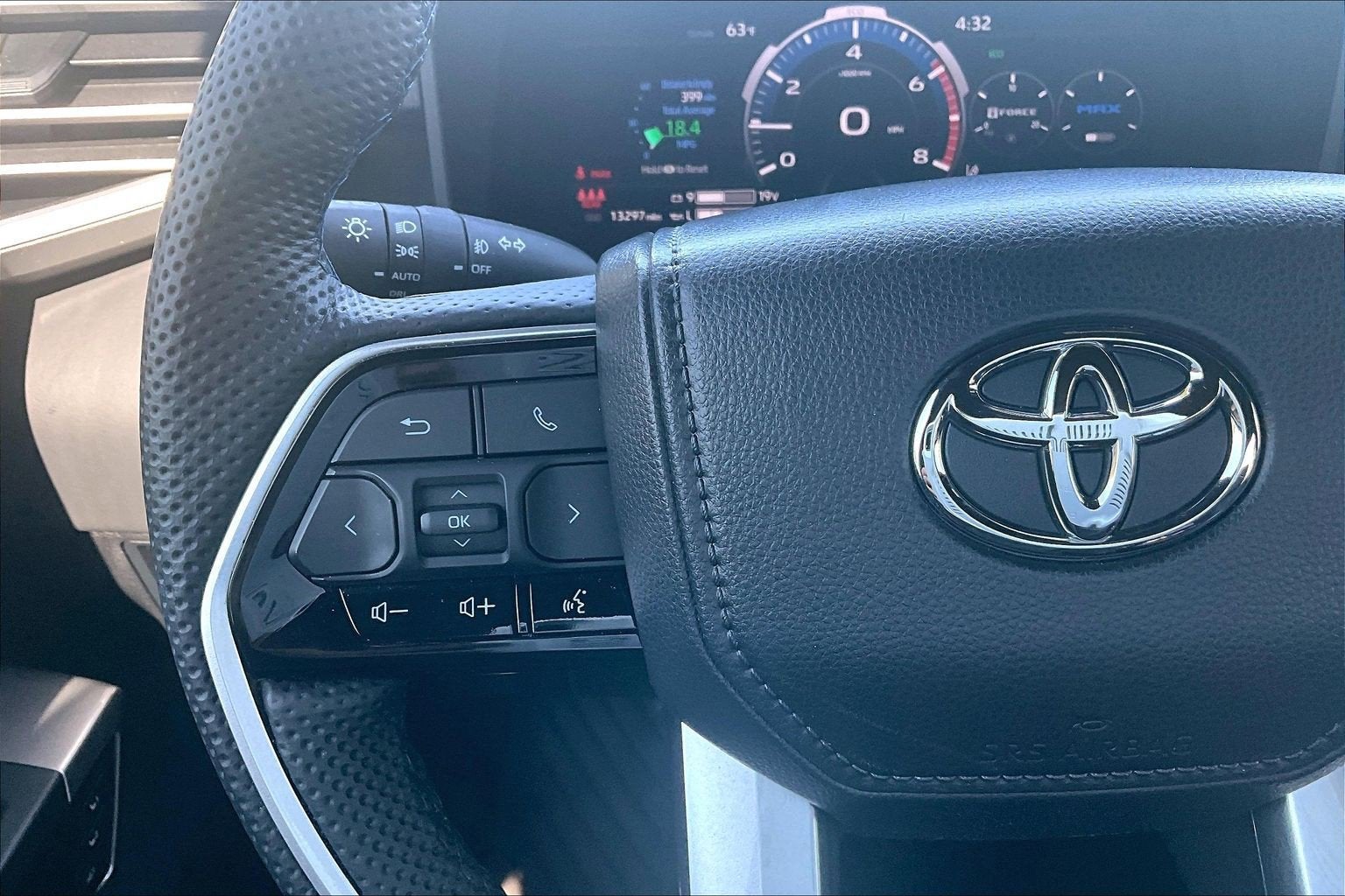 2025 Toyota Tundra 4WD Platinum Hybrid
