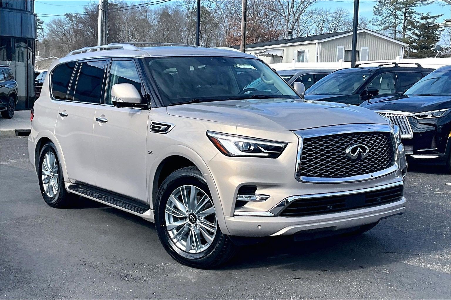 2019 INFINITI QX80 LUXE
