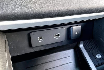 2023 Land Rover Defender X-Dynamic SE