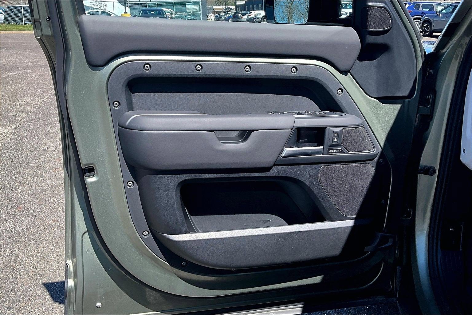 2025 Land Rover Defender S