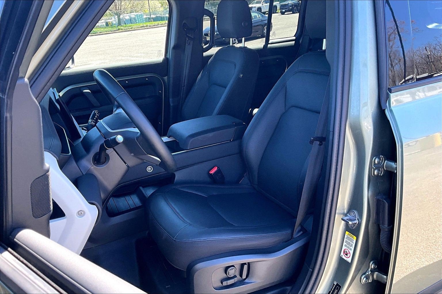 2025 Land Rover Defender S