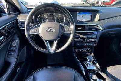 2018 INFINITI QX30 ESSENTIAL