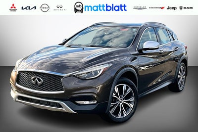 2017 INFINITI QX30 Premium AWD