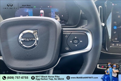 2025 Volvo XC40 Core Bright Theme