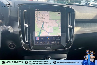 2025 Volvo XC40 Core Bright Theme