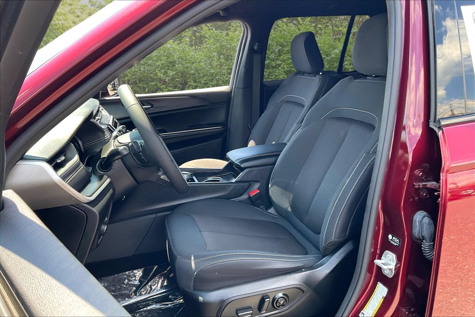2024 Jeep Grand Cherokee Laredo