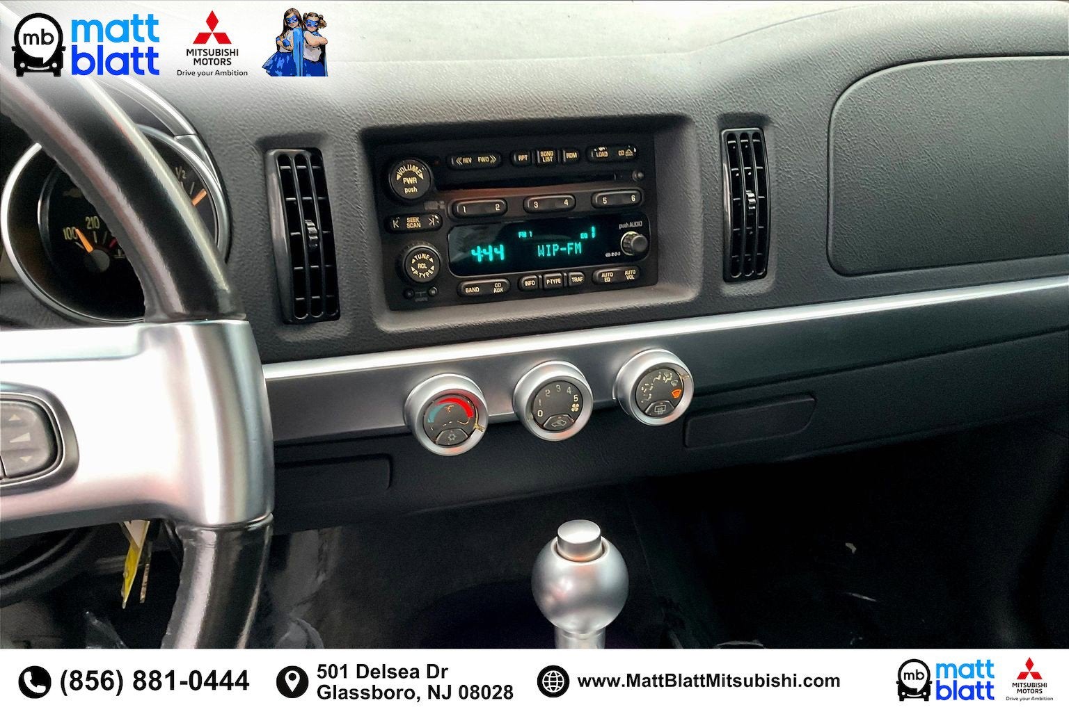 2004 Chevrolet SSR LS