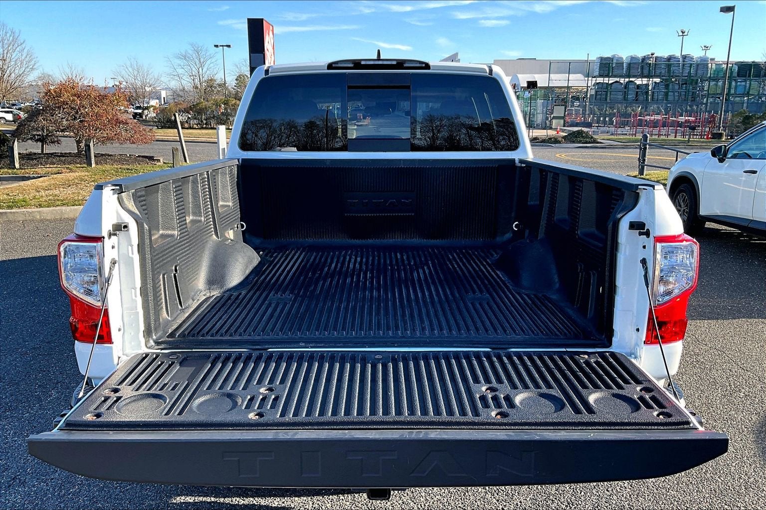 2024 Nissan Titan SV
