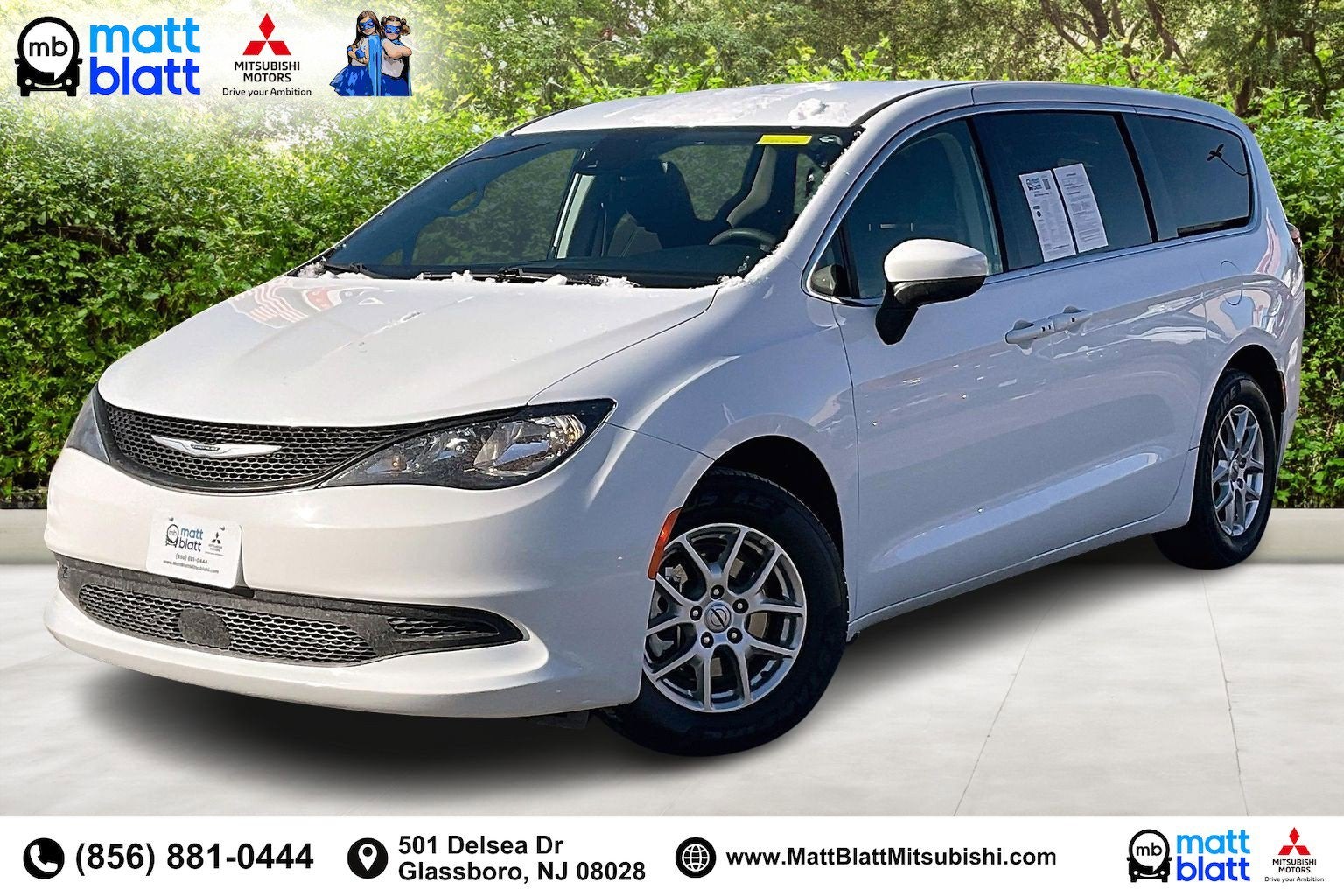 2023 Chrysler Voyager LX